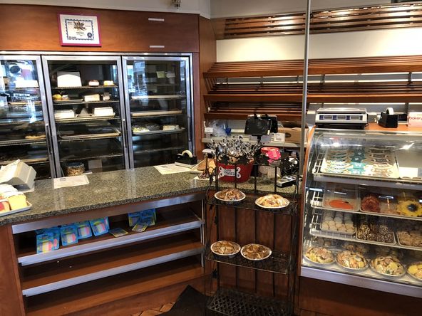 Traub's Bakery: 1020 Lincoln Avenue, Prospect Park, PA 19076